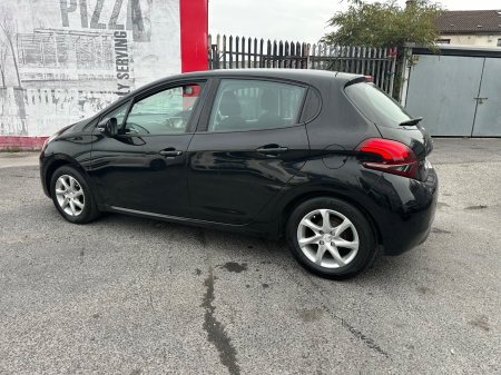 2016 Peugeot 208 - photo 15