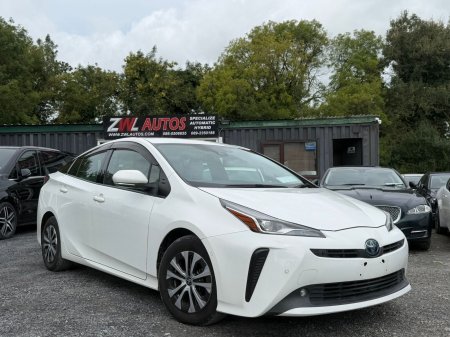 2021 Toyota Prius - photo 2