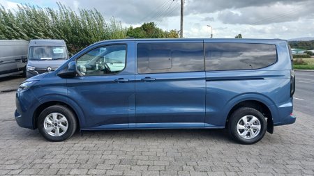 2025 Ford Transit Custom - photo 24