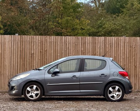2010 Peugeot 207 - photo 9