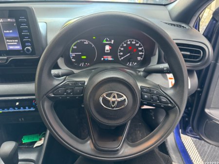 2021 Toyota Yaris - photo 9
