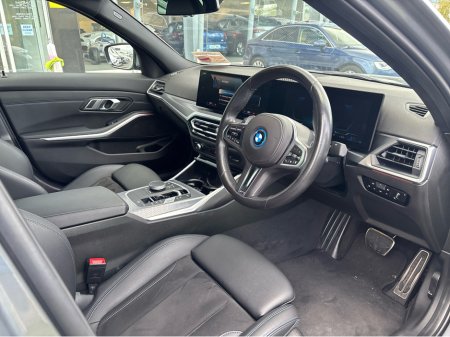 2024 BMW 3-Series - photo 5