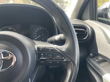 2024 Toyota Yaris - photo 12
