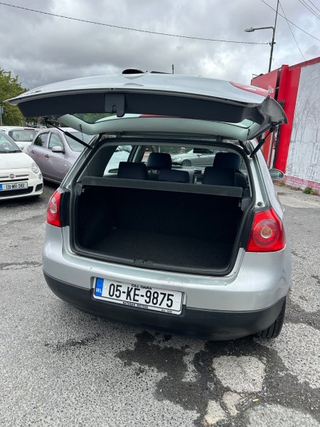 2005 Volkswagen Golf - photo 22