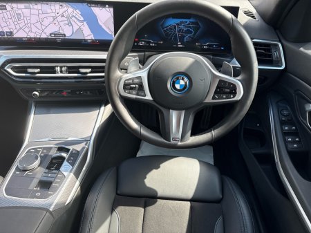 2024 BMW 3-Series - photo 17