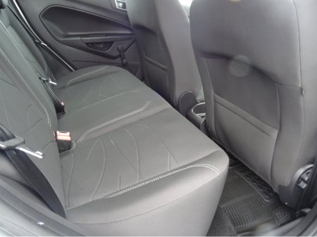 2015 Ford Fiesta - photo 11
