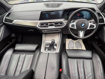 2021 BMW X5 - photo 2