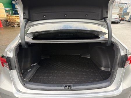 2025 Toyota Corolla - photo 10