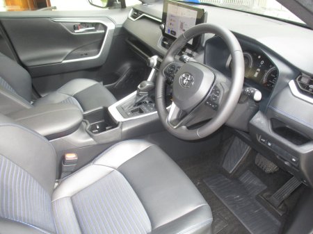 2025 Toyota RAV4 - photo 3