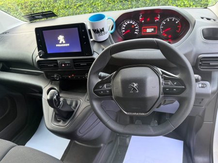2021 Peugeot Partner - photo 11
