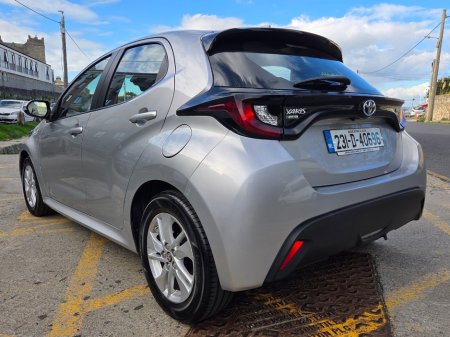 2023 Toyota Yaris - photo 4
