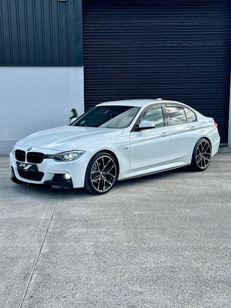 2013 BMW 3-Series 320D M SPORT