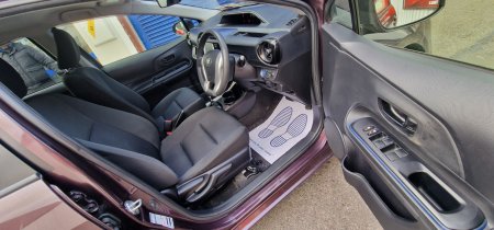 2015 Toyota Aqua - photo 5