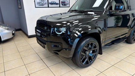 2025 Land Rover Defender - photo 8