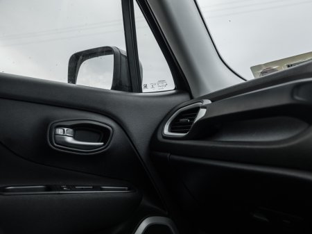 2016 Jeep Renegade - photo 17