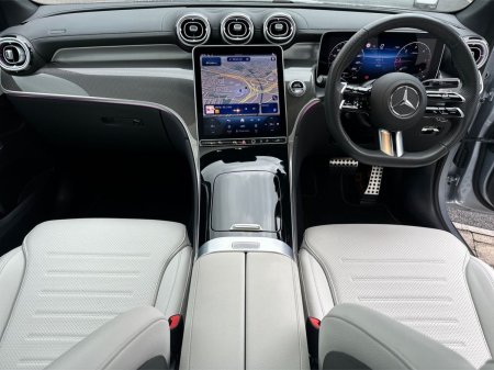 2025 Mercedes-Benz GLC - photo 16