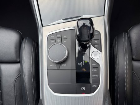 2021 BMW 3-Series - photo 25