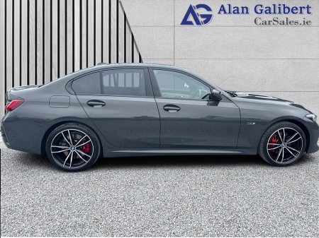 2023 BMW 3-Series - photo 3