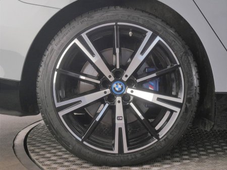 2024 BMW i5 - photo 14