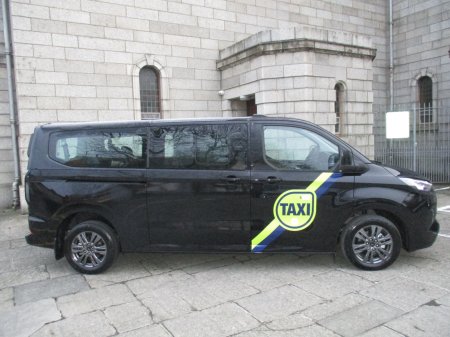 2026 Ford Tourneo - photo 2