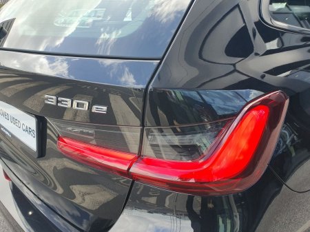 2025 BMW 3-Series - photo 20