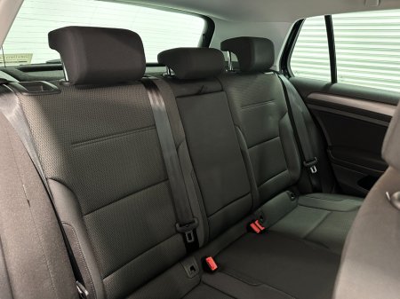 2020 Volkswagen Golf - photo 39