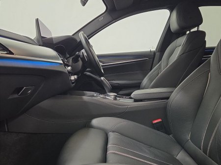 2021 BMW 5-Series - photo 7