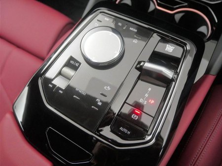2026 BMW 5-Series - photo 10