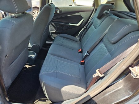 2012 Ford Fiesta - photo 22