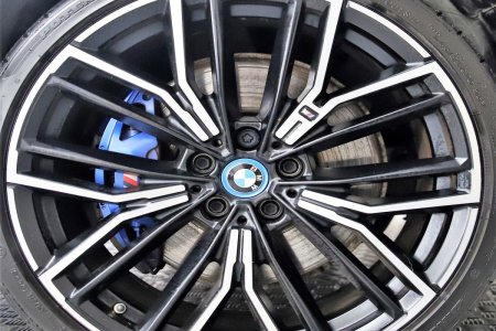 2023 BMW 5-Series - photo 30