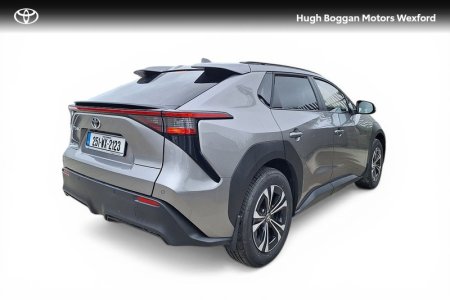 2025 Toyota bZ4X - photo 2