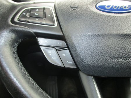 2016 Ford Focus - photo 4