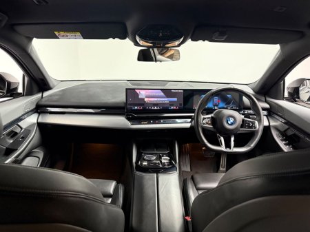 2024 BMW 5-Series - photo 14