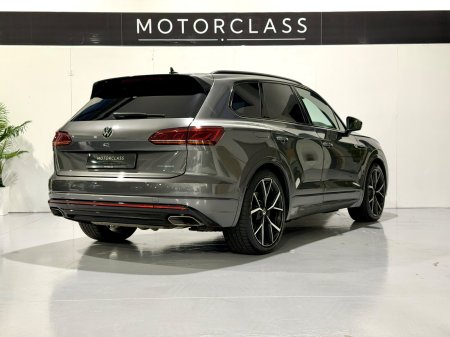 2023 Volkswagen Touareg - photo 8