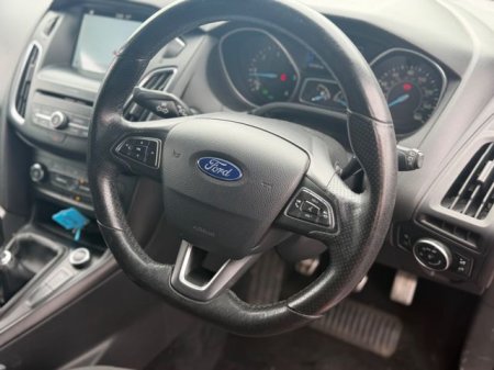 2017 Ford Focus - photo 10