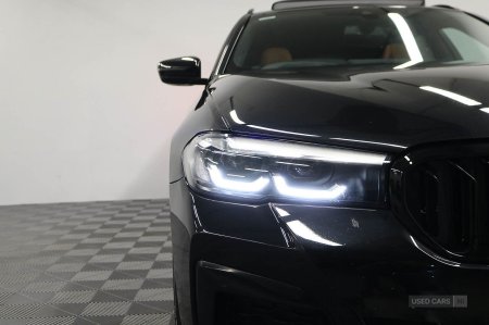2023 BMW 5-Series - photo 11