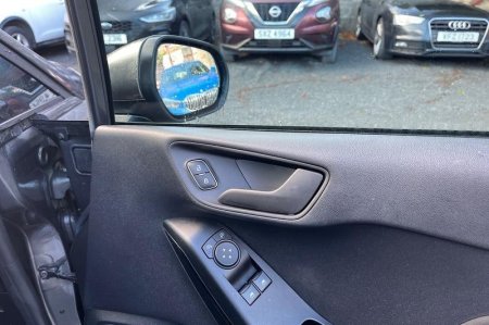 2022 Ford Fiesta - photo 24