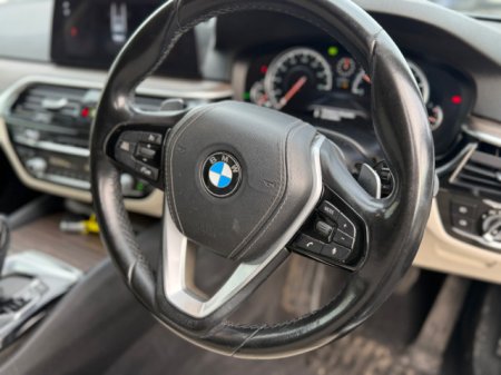 2018 BMW 5-Series - photo 12