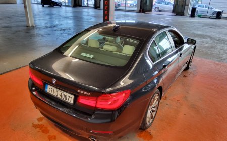2017 BMW 5-Series - photo 2