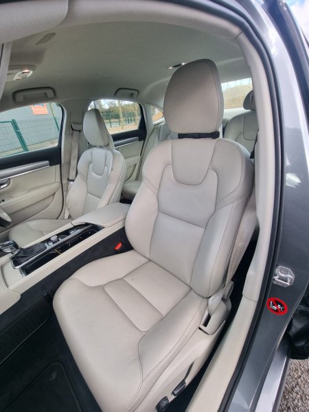 2017 Volvo S90 - photo 21