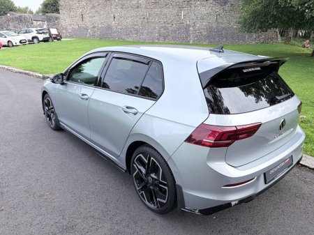 2025 Volkswagen Golf - photo 2