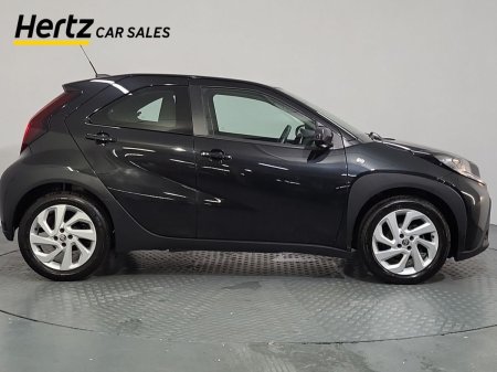 2023 Toyota Aygo X - photo 2