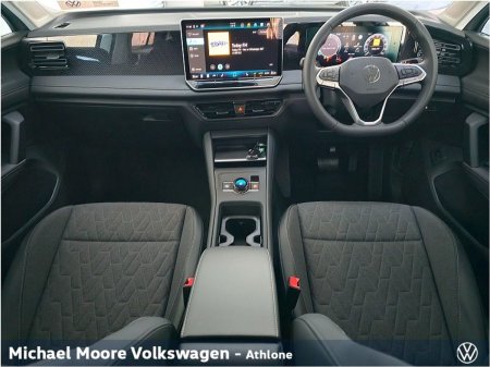 2027 Volkswagen Tiguan - photo 2