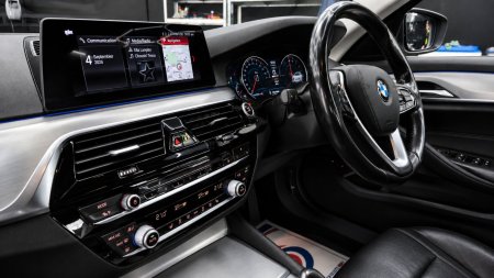 2017 BMW 5-Series - photo 23