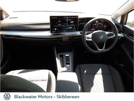 2026 Volkswagen Golf - photo 2