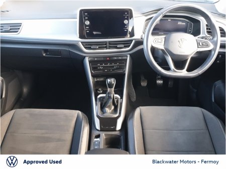 2023 Volkswagen T-Roc - photo 2