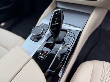 2023 BMW 5-Series - photo 33