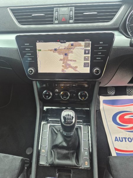 2018 Skoda Superb - photo 17