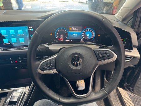 2023 Volkswagen Golf - photo 8