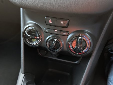 2014 Peugeot 208 - photo 10